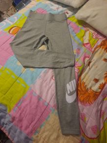 Grey Nike leggings