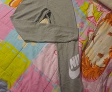 Grey Nike leggings