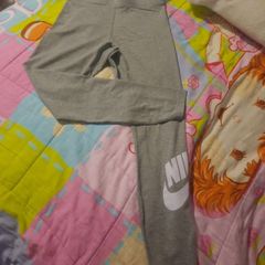 Grey Nike leggings