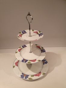 Cake stand