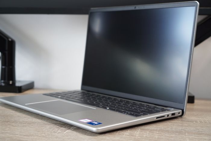 Dell 14 DC14250 | Intel Core 5 120U | 16GB | 512GB