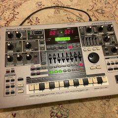 Roland MC-505 Groovebox