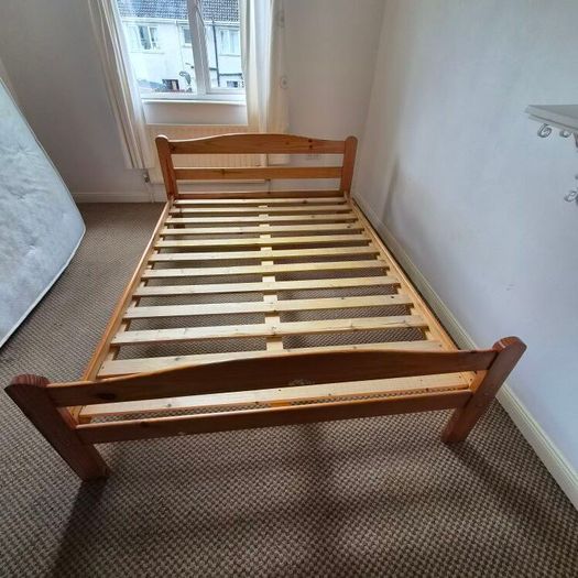Queen bed