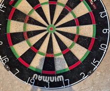 Winmau Blade 6 dartboard