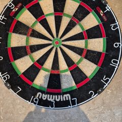Winmau Blade 6 dartboard