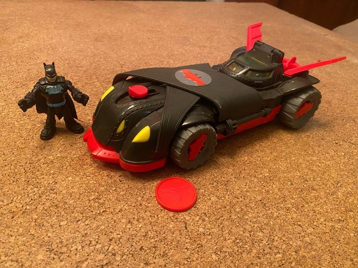 Imaginext DC Super Friends Ninja Armour Transforming Batmobile + batman figure
