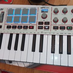 Akai MPK Mini MK4 - Perfect Condition