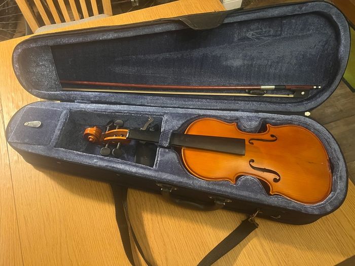 Valencia V160 1/2 Violin