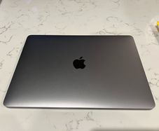 Macbook Pro 2019 Touchbar and accessories - Great condition