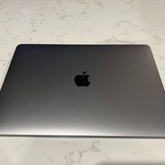 Macbook Pro 2019 Touchbar and accessories - Great condition