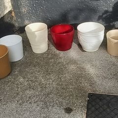Plant pots