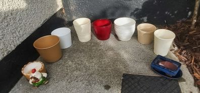 Plant pots
