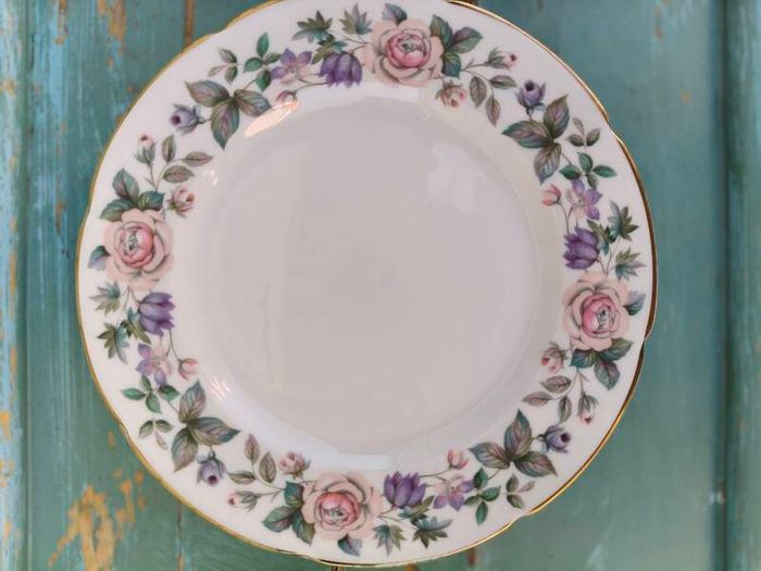 8 x Vintage Royal Grafton plates