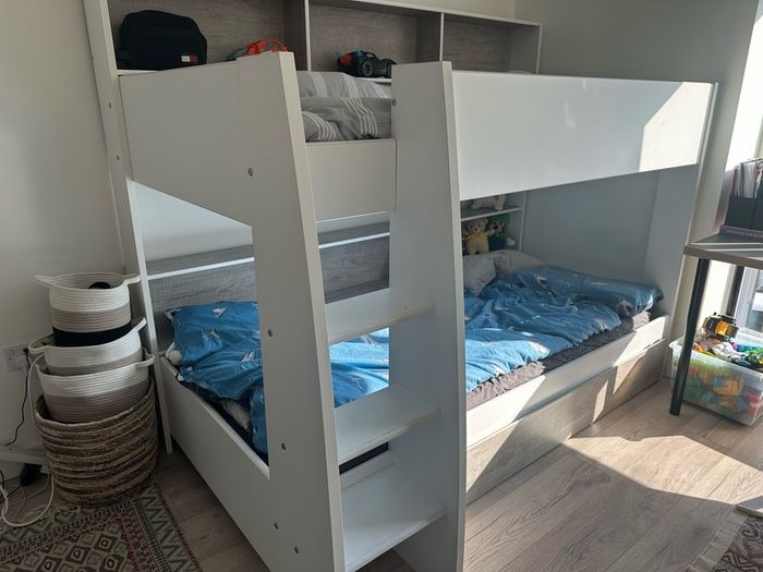 Bunk bed