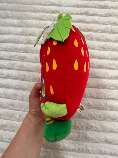 Shopkins Strawberry Kiss Plush 2013 approx. 25 cm. Moose Used Please see photos