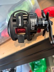 baitcaster reel