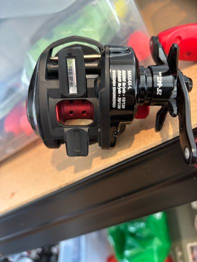 baitcaster reel