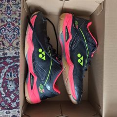 yonex badminton shoes