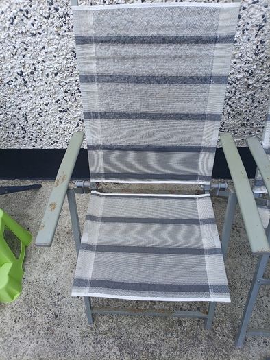 4 garden chairs