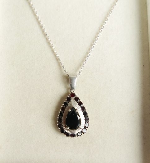 Vintage  Natural Garnet and Sterling Silver 925 Pendant , Necklace length 10" - 8,4g