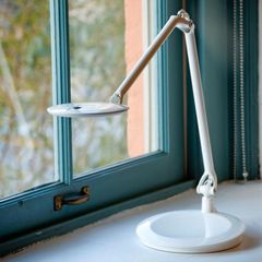 Humanscale Element Disc LED Task Light - Ergonomic Desk Lamp (White)