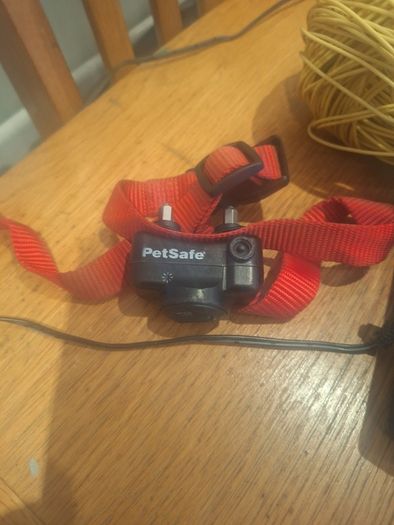 Petsafe in ground containment system