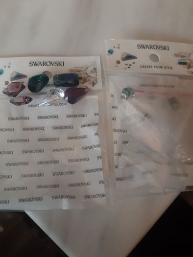 Swarovski Crystal Elements Pendant And Earrings Set