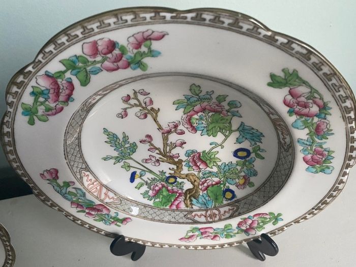 Reduced Antique Coalport China Indian Tree 9.5  inch plate or dish with Scalloped Rim