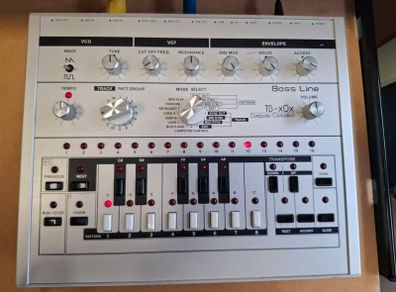 xoxbox 303 clone