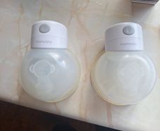 Momcozy S12 Wearable Double Breast Pump Set