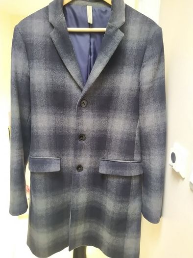 Zara Single Breasted 3/4 length 66% Wool