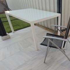 Glass garden table and 5 foldable chairs