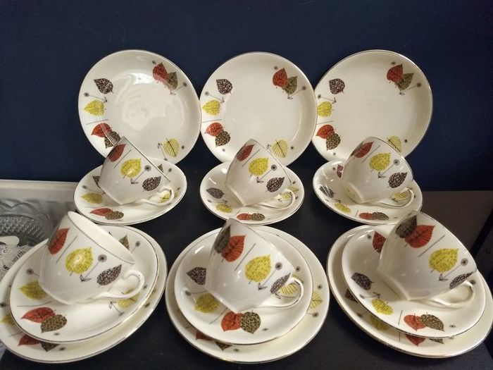 Fabulous Set of Six Mid Century Modern Alfred Meakin Teaset Trios "Gay Fantasy" Pattern from the 1950's