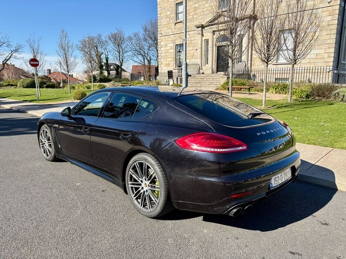 Porsche Panamera Plug-in E-Hybrid