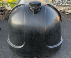 Oil tank