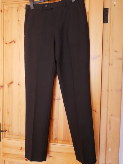 Men's Black trousers.W32'' L33''. 100% Polyester