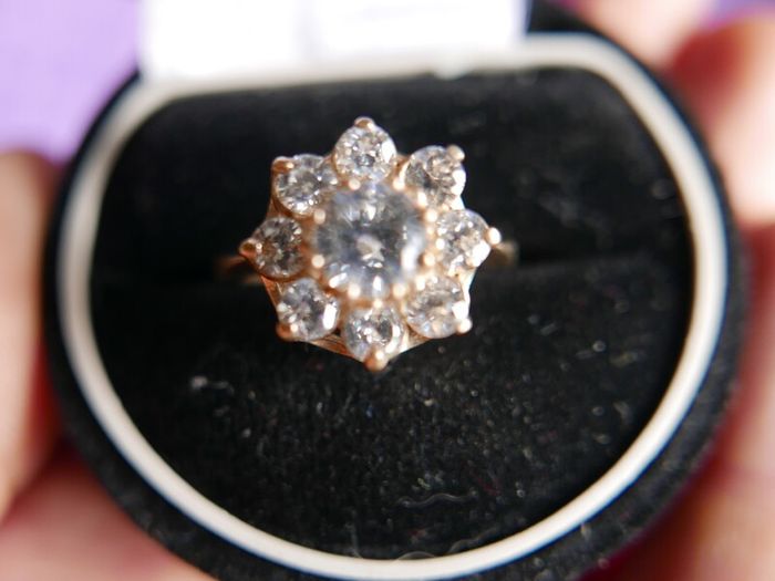 Vintage 9ct Yellow Gold 375 Cubic Zirconia Cluster Ring 5.0g