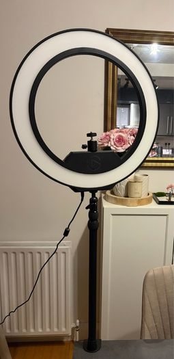 Elgato ring light with adjustable desk mount stand