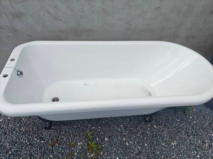 Bathtub