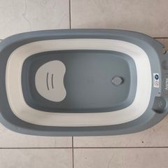Baby Bath Tub and  Bath Accessories