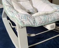 Baby Bouncer with Soothing Vibration