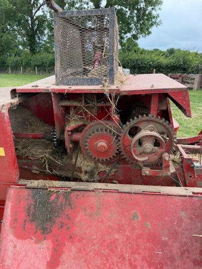 Square baler