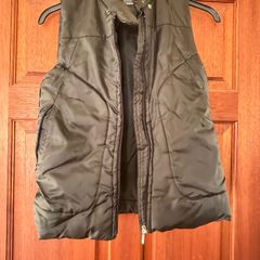 sleeveless jacket