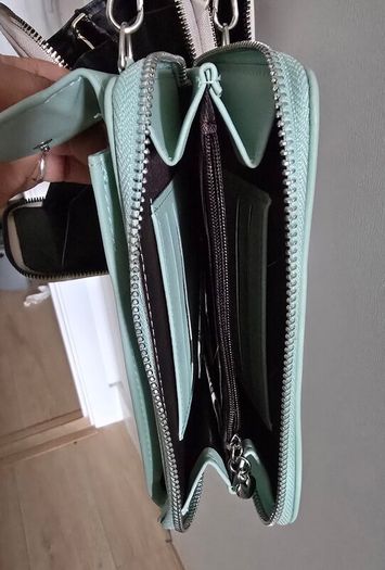 Women's purse/sling bag