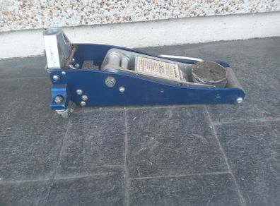 car jack