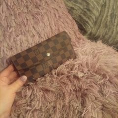 LV ladies wallet & card holder