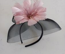 Headpiece/fascinator black/soft pink