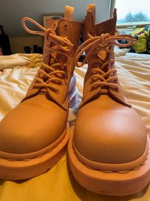 Dr. Martens - Baby Pink!