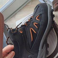 work boot new size 8