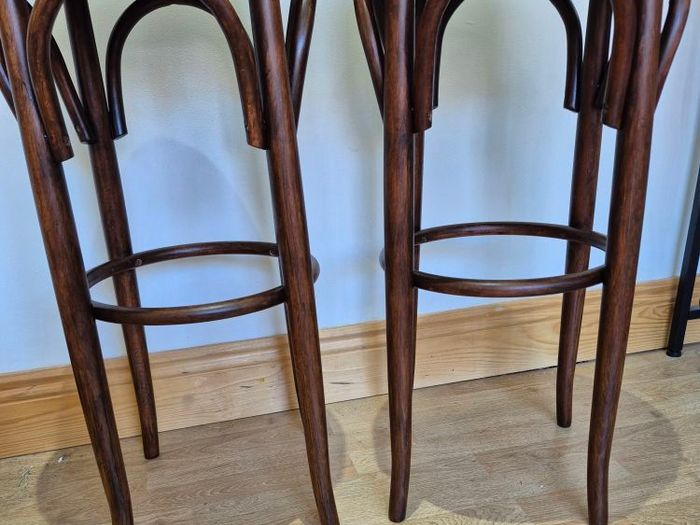 Pair of Vintage Thonet Style Bentwood Cafe Bar Stools Excellent Condition